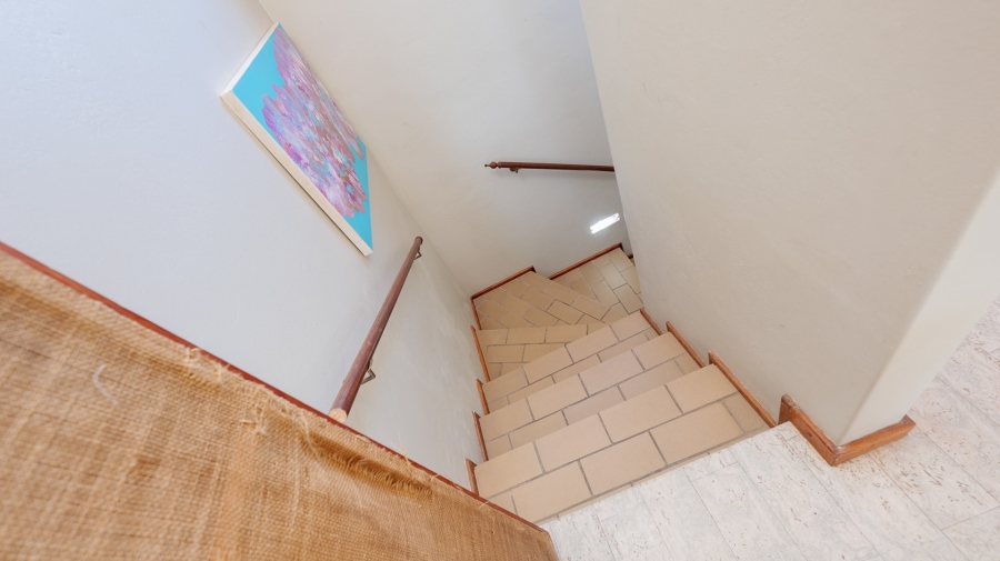 5 Bedroom Property for Sale in Struisbaai Western Cape